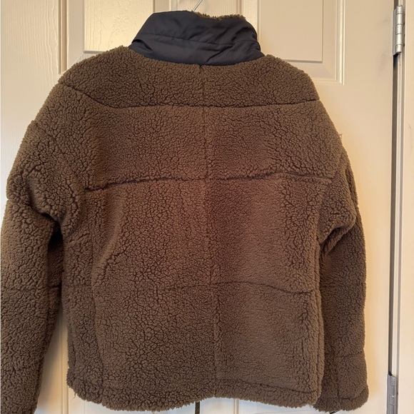 Columbia Women’s Lodge Baffled Sherpa Fleece Jacket - Picture 4 of 4